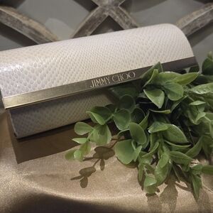 Your Sunglasses Deserve Jimmy Choo 💅 Luxe Cream Hard Shell Case